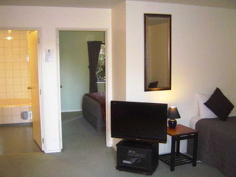 Sherborne Motor Lodge Christchurch Dış mekan fotoğraf