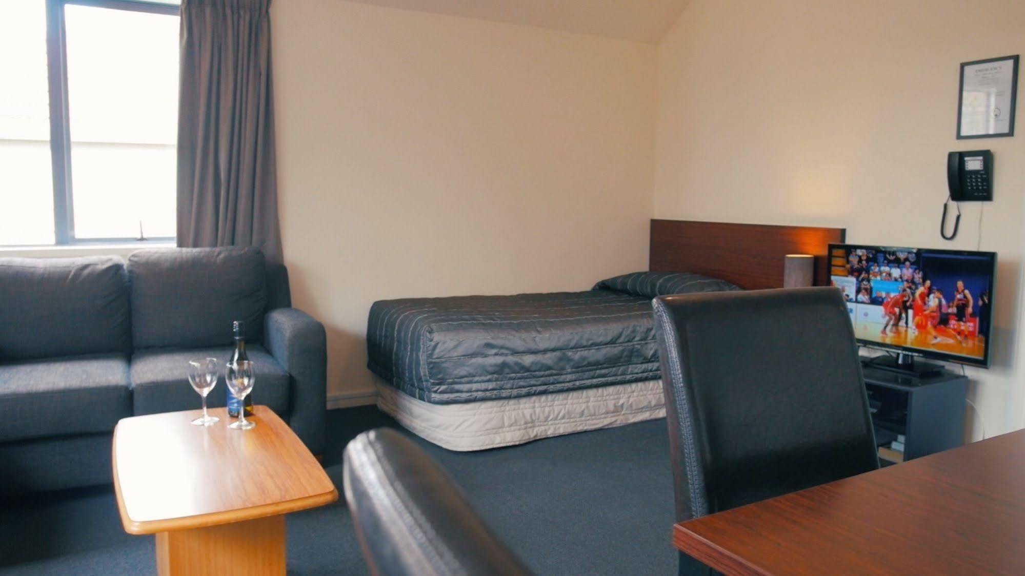 Sherborne Motor Lodge Christchurch Dış mekan fotoğraf