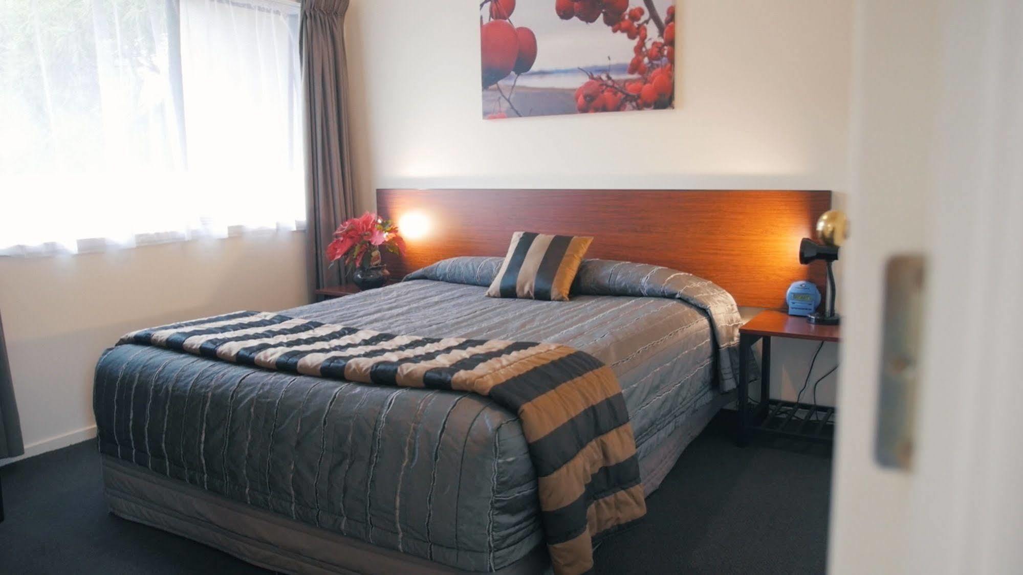Sherborne Motor Lodge Christchurch Dış mekan fotoğraf